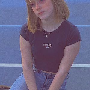 brandy melville los angeles ashlyn shirt